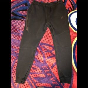 Nike tech fleece jogger! Size L
